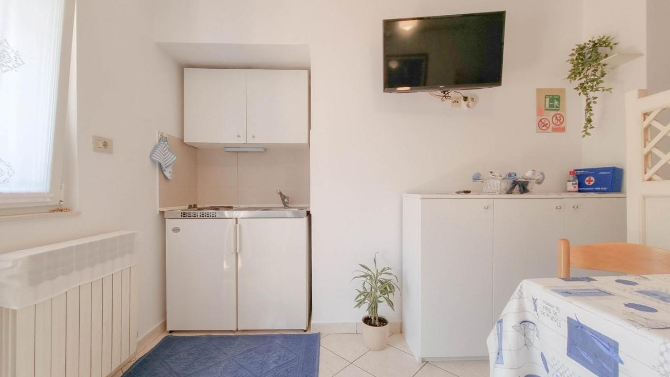 Alma One Apartment Novigrad  Exterior photo